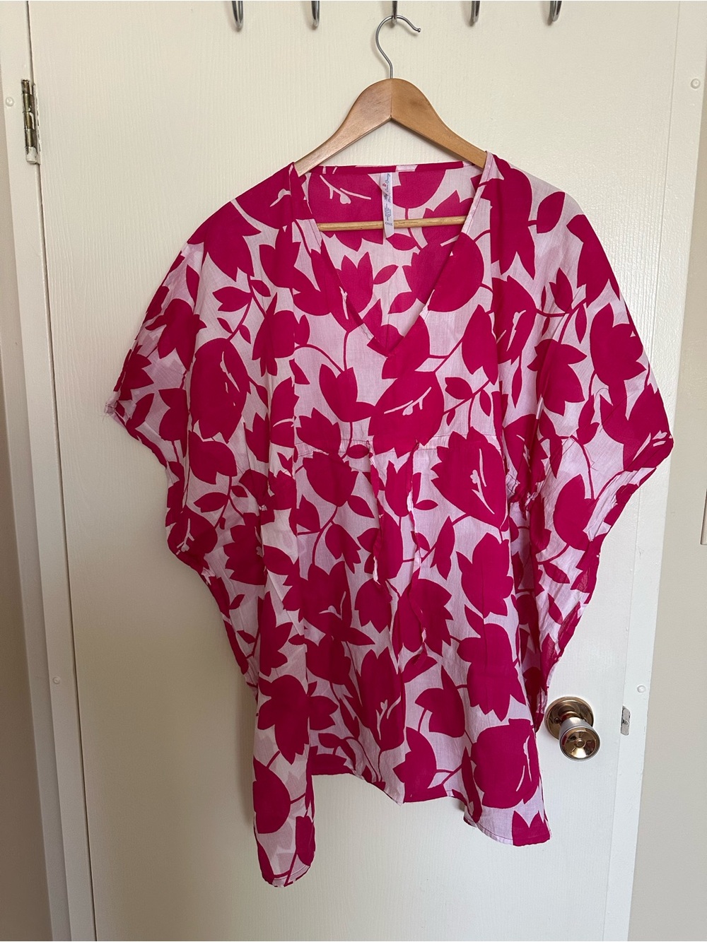 Women’s Pink Floral V-Neck Tunic Top